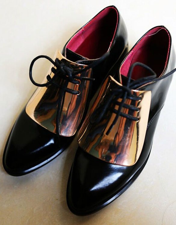 altin rengi metal detayli bagcikli siyah oxford