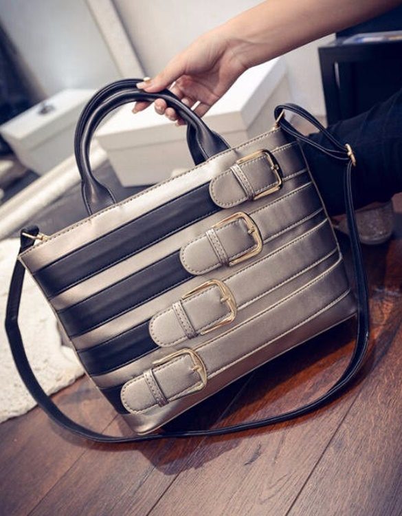 toka detayli bej rengi parlak deri kol cantasi