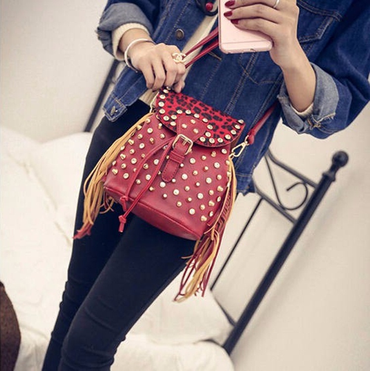 zimbali puskullu mini kirmizi sirt cantasi